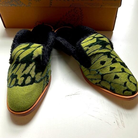 Free People Butterfly Effect Mule Faux Fur Slide - Picture 2 of 3